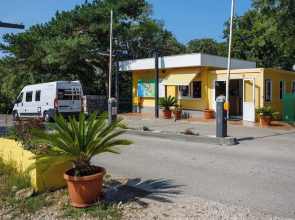 Holiday Homes Oštro