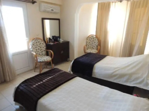 3 beds - 3 bath duplex apt 6 balconies, Rent LD 2019