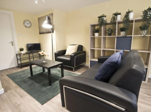 Short Stay Bristol - Church Apartment