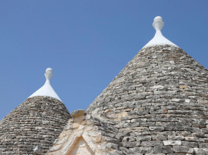 TD Trulli Terralta Panoramic Pool Over Countryside