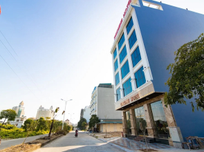 Sunshine Hotel