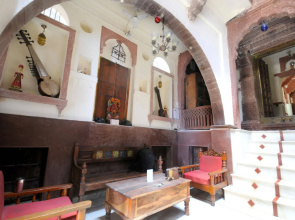 Juna Mahal