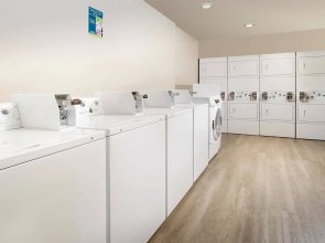 WoodSpring Suites Fargo North Near NDSU