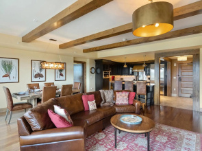 Edgemont 2605 - Luxury Ski-in Ski-out Condo
