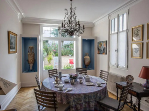Room in Guest room - This 10th Century home sits in an exceptional setting in the center of Orleans