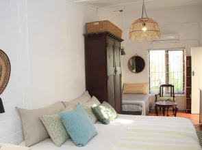 Courtyard Studios (with air conditioning)