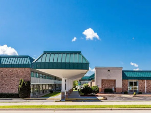 Best Western Dekalb Inn & Suites