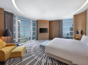 Отель Double Tree by Hilton Dubai Business Bay