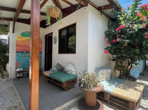 The Cafecito Surf School & Guesthouse