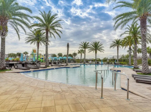 Resort Home in Haines City: Screened Lanai, Pool!