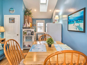 South Yarmouth Condo: Walk to Beach & Dining!