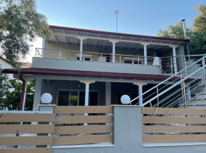 Cozy apartment in paralia ofryniou