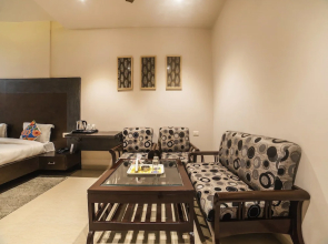 FabHotel Bhatia Shastri Nagar