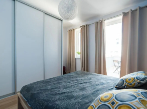 Private 5 star - Stylish - 3 room flat with secured in-door Pkg