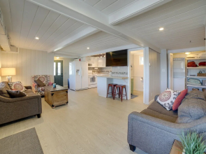 Big Pine Island Lake Cottage w/ Boat Dock & Kayaks