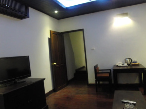 Chitchareune Muangluang Hotel