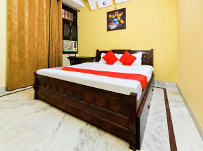 OYO 78973 Lucky Guest House