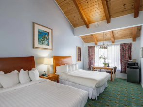 Butterfly Grove Inn