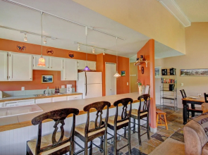 Sawmill 316 2 Br condo by RedAwning