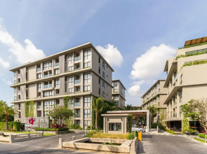 Diamond Condominium 2706