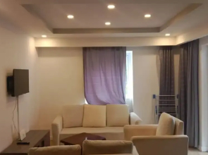 2 Bedroom Apartment With 2 Pools