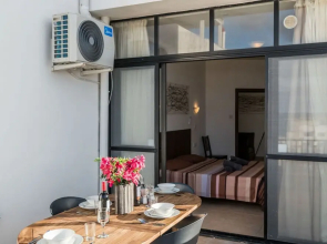 Getawaysmalta - Seashells Penthouse Studio 14 With Terrace and Sea Views in Bugibba