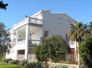 Apartments Gorda - 50m from beach