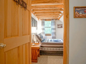 South Westridge 47gh - Snow Flurry Cabin Adjacent to The Spacious 47 Home