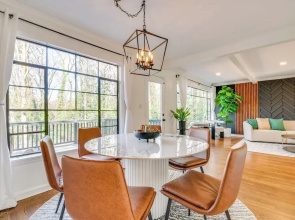 Mid-century Bungalow in the Heart of Buckhead!