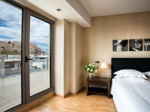 Athens Gate Hotel