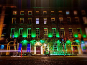 Jackson Court Hotel