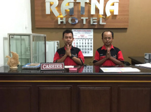 Hotel Ratna