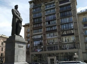 Apartment on Dimitri Uznaze