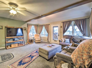 Updated Coos Bay Home ~ 2 Mi to Pacific Ocean
