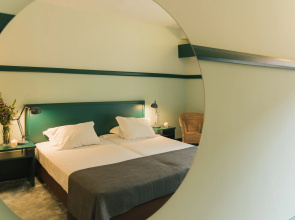Holiday Inn Express and Suites Lisbon Principe Real by IHG