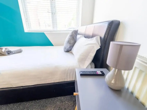 Cosy Spacious Studio Available