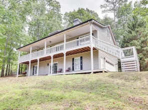 Ellijay Escape: Hike, Shop, Explore & More!