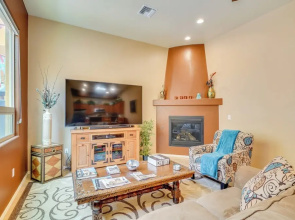Tubac Adobe Townhome: Shop, Golf, Explore & More!