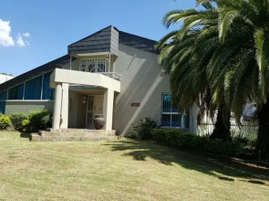Zinzanathi Guesthouse