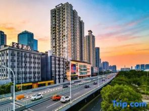 JI Hotel (Wuhan University Jiedaokou Subway Station)