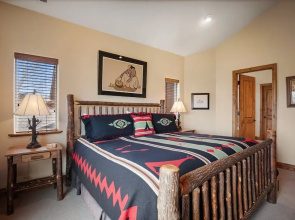 Midway 4 Bedroom Golf Course Luxury Turnberry 23 Home