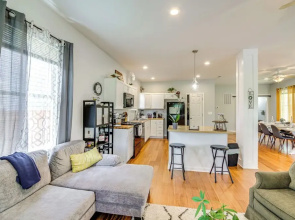 3 Mi to Dtwn: Updated Retreat in Indianapolis!