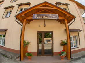 Grand Hostel