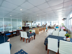 Palm Beach Hotel