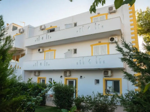 Arsinoi Studios and Apartments