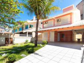 Casa Com 03 Dormitórios Perfeita Para Você E Sua Família