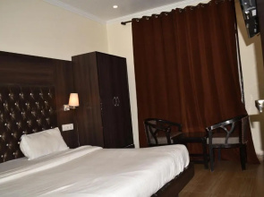 Tapasthali By Meera Hotels