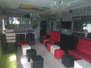 Danison Suites