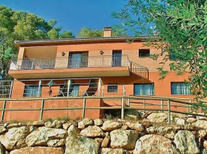 Sun-kissed Villa in Begur With Private Swimming Pool