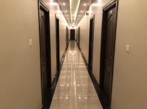 Hotel KNP Nest